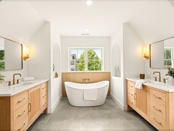 2 Stephanie Street, Burlington MA 01803