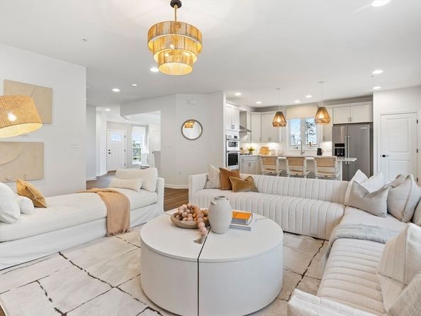 2 Mason Way 65, Woburn MA 01801