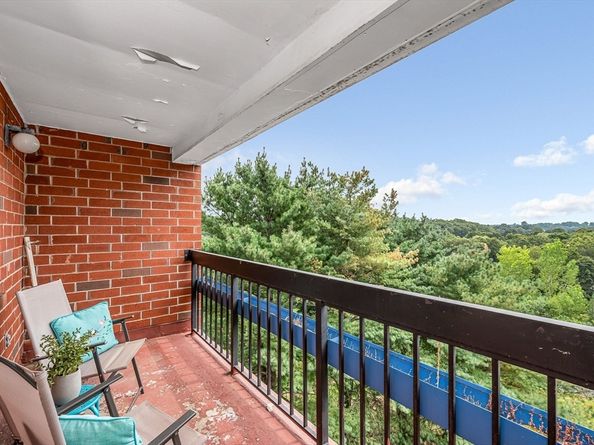 4 Summit Drive 413, Reading MA 01867