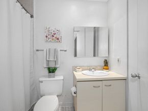 4 Summit Drive 413, Reading MA 01867