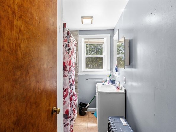 51-53 Wachusett St, Fitchburg MA 01420