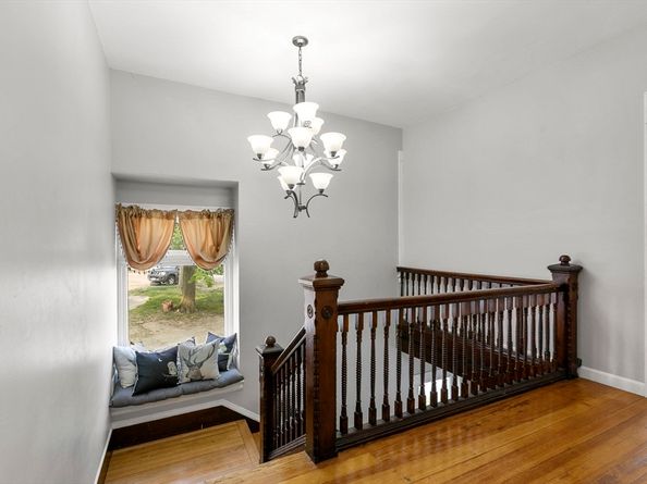 2 Grout Ct, Worcester MA 01610