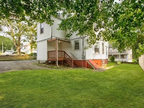 2 Grout Ct, Worcester MA 01610