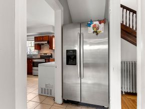 2 Grout Ct, Worcester MA 01610