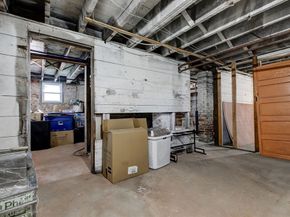 2 Grout Ct, Worcester MA 01610