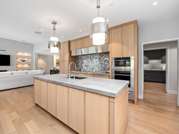 2 Black Rock Dr, Hingham MA 02043