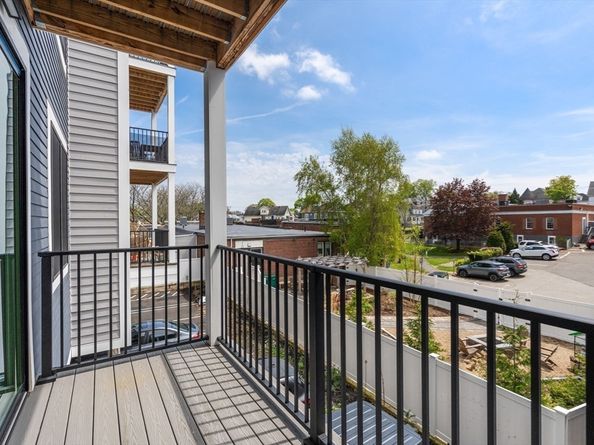 10 Somerset 406, Winthrop MA 02152
