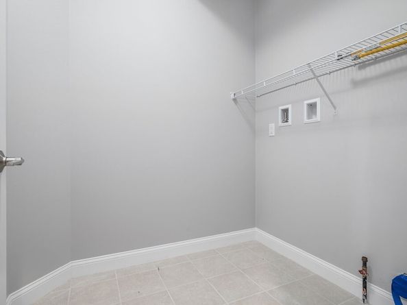 39 Crestwood Circle 42, Northbridge MA 01588