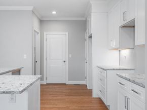 39 Crestwood Circle 42, Northbridge MA 01588