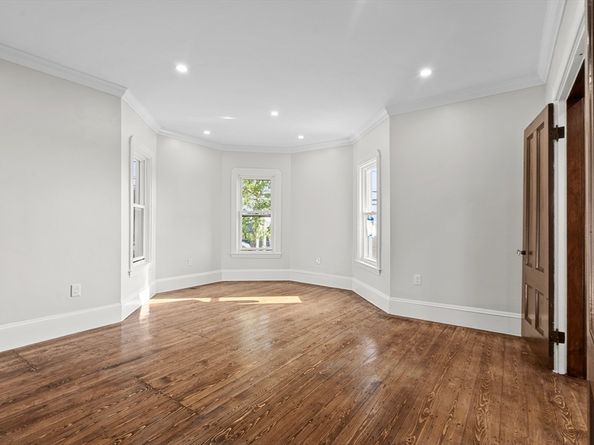 199 Palfrey St, Watertown MA 02472