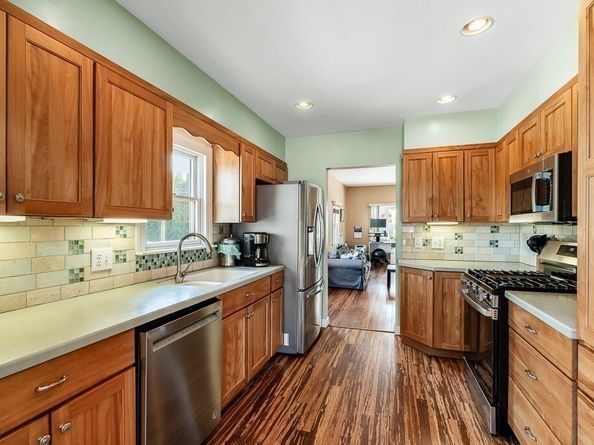 28 Gregg St, Beverly MA 01915