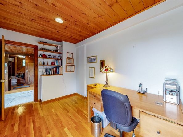 161 Sassamon Ave, Milton MA 02186