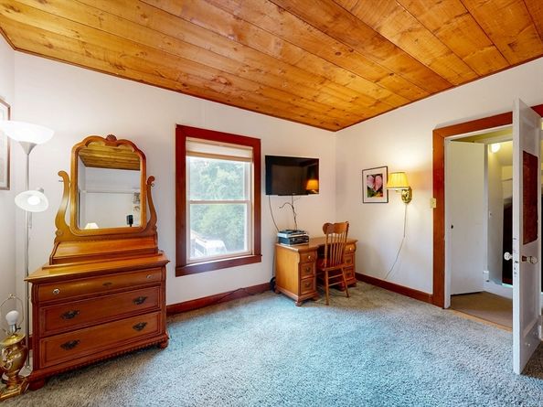 161 Sassamon Ave, Milton MA 02186