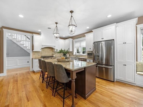 45 Summer St, Duxbury MA 02332