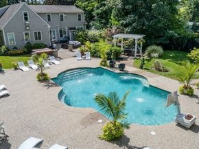 45 Summer St, Duxbury MA 02332
