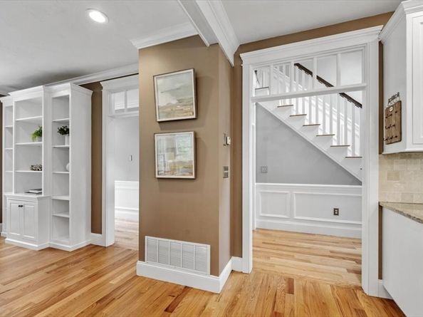 45 Summer St, Duxbury MA 02332