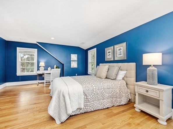 45 Summer St, Duxbury MA 02332