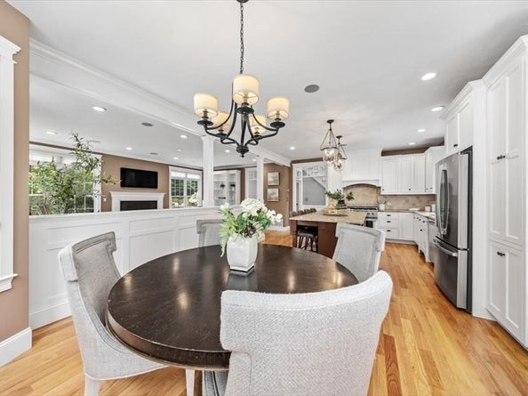 45 Summer St, Duxbury MA 02332