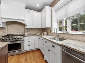 45 Summer St, Duxbury MA 02332