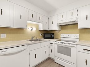 23 Spencer Rd 32F, Boxborough MA 01719