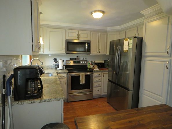 28 Savoy St, Billerica MA 01862