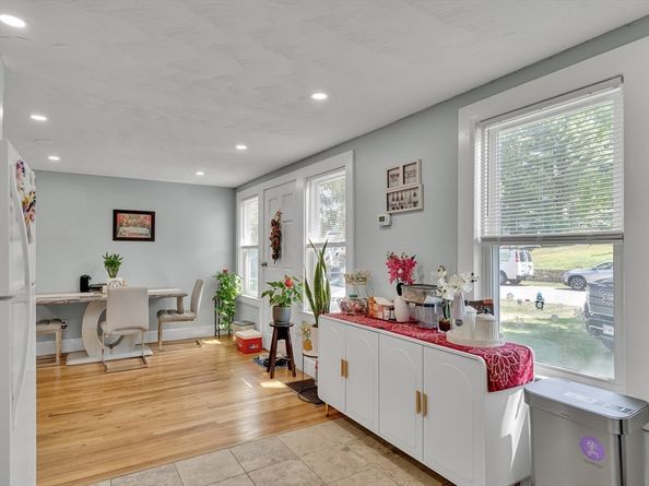 30 Donlon St, Framingham MA 01701