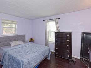 11 Azalea Ln 11, Marlborough MA 01752