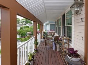 11 Azalea Ln 11, Marlborough MA 01752