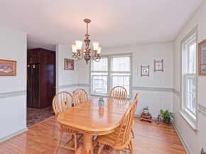 11 Azalea Ln 11, Marlborough MA 01752