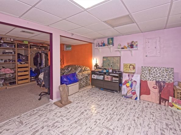 11 Azalea Ln 11, Marlborough MA 01752