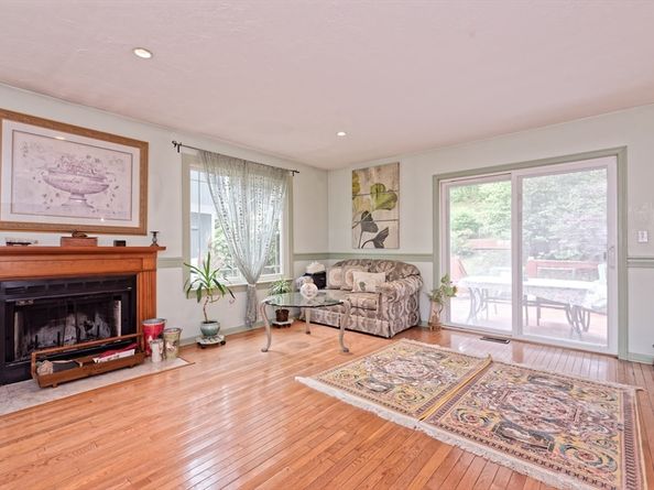 11 Azalea Ln 11, Marlborough MA 01752