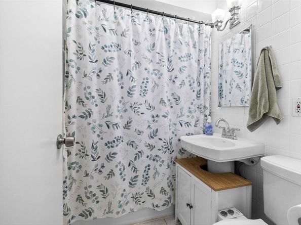 1486 Commonwealth Ave 4, Boston MA 02135