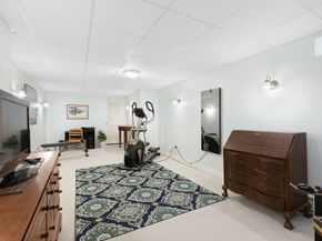 36 Lennox Rd, Nahant MA 01908