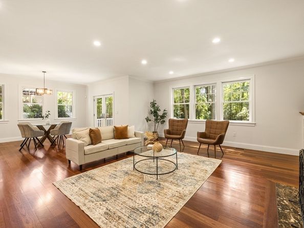 245 East St, Lexington MA 02420