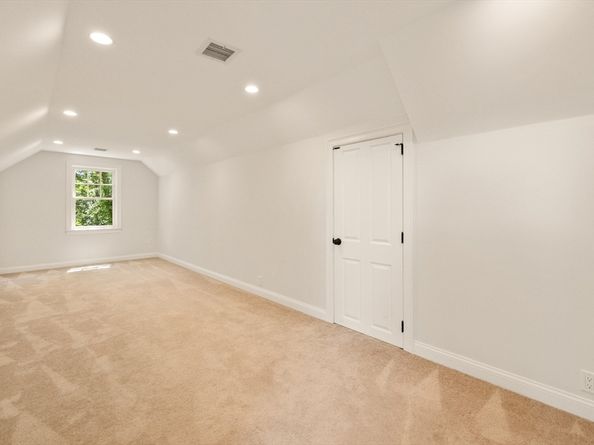 245 East St, Lexington MA 02420
