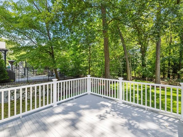 245 East St, Lexington MA 02420