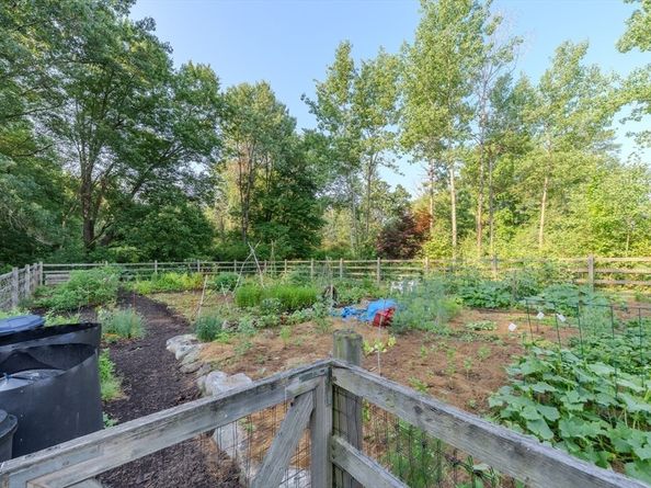 1631 Main St 1631, Concord MA 01742