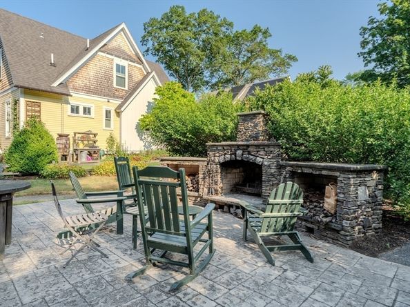 1631 Main St 1631, Concord MA 01742
