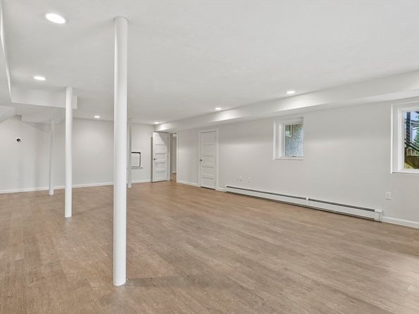 14 Bay Edge Lane, Worcester MA 01604