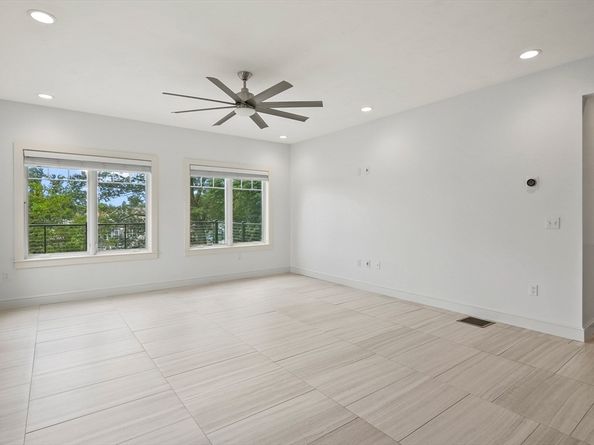 14 Bay Edge Lane, Worcester MA 01604