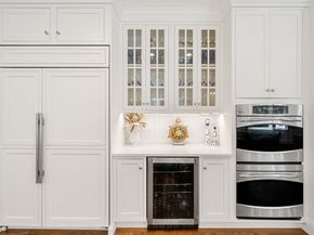 146 Pine St, Dover MA 02030