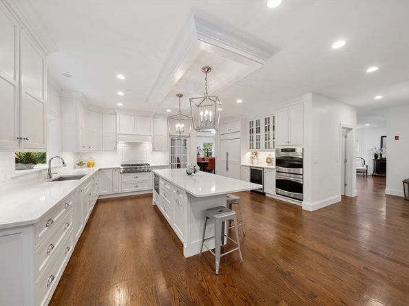 146 Pine St, Dover MA 02030