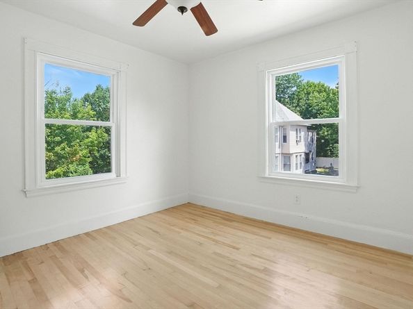 4 Brigham Park, Fitchburg MA 01420