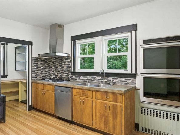 4 Brigham Park, Fitchburg MA 01420
