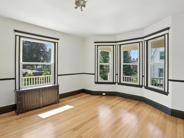 4 Brigham Park, Fitchburg MA 01420