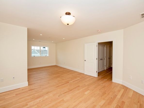 25 Clubview Dr 25, Andover MA 01810