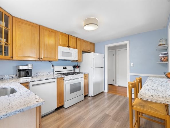 41 Hawthorne St 2, Boston MA 02131