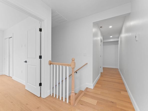 39 Dudley St, Marlborough MA 01752