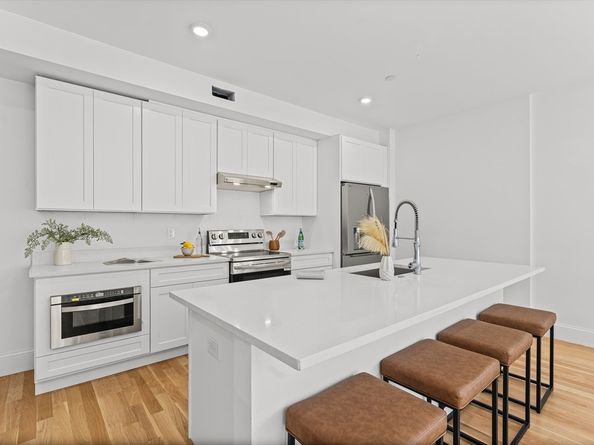 272 Lincoln St 302, Marlborough MA 01752