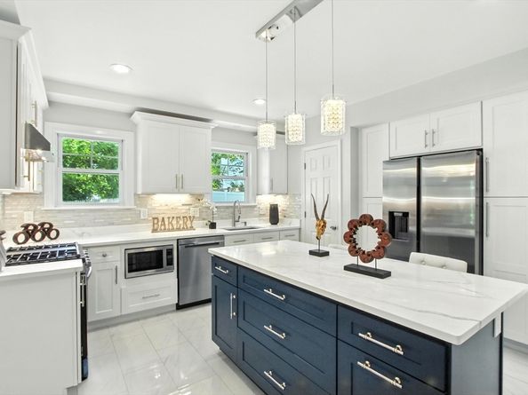 685 Union St, Braintree MA 02184